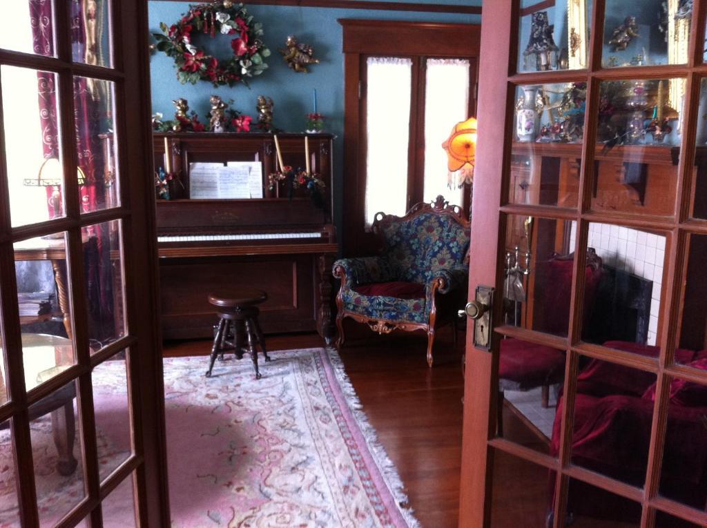 Trutch Manor Bed & Breakfast Victoria Luaran gambar