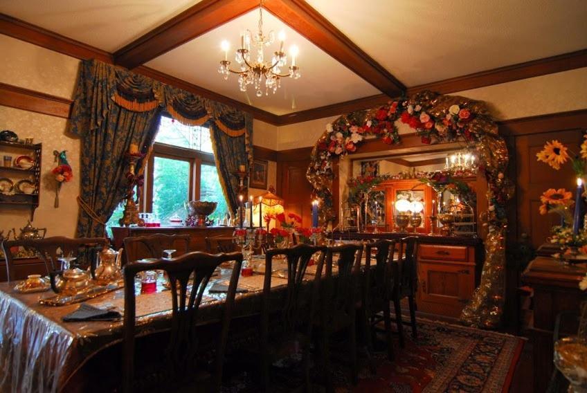 Trutch Manor Bed & Breakfast Victoria Luaran gambar